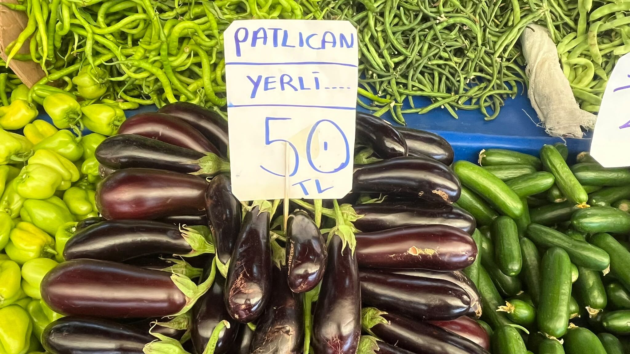 Çanakkale pazarında dikkat çeken sabah fiyatları