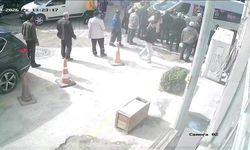 Çanakkale'de kaza anı kamerada, ayağı minibüsün altında kaldı (Video)