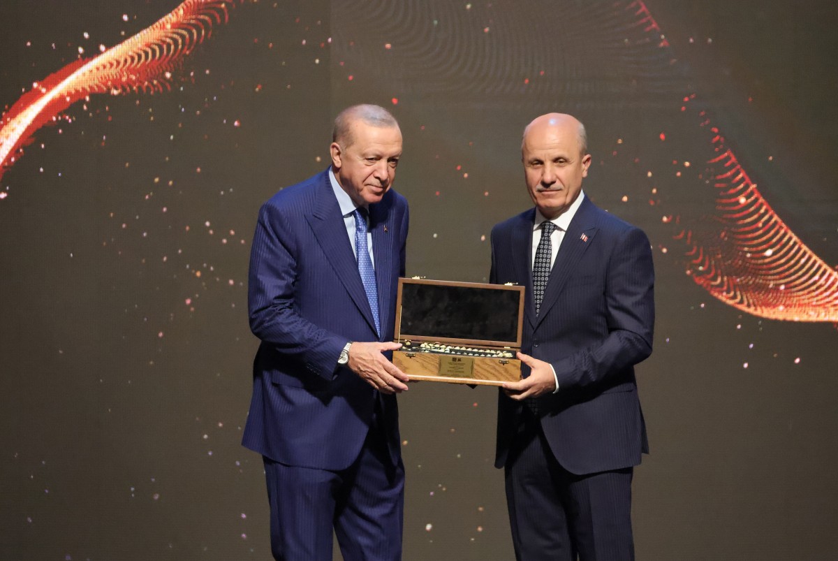 ÇOMÜ Heyeti, Cumhurbaşkanı Erdoğan’ın Teşrifleriyle Gerçekleşen 2026-2027 Yükseköğretim Akademik Yılı Açılış Töreni’ne Katıldı fotoğraf 3