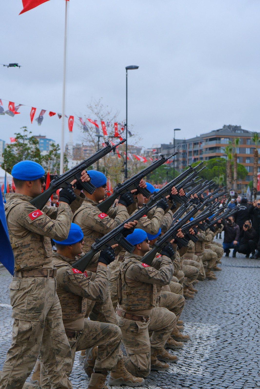 Çanakkale’de 29 Ekim Cumhuriyet Bayramı Törenle Kutlandı fotoğraf 10