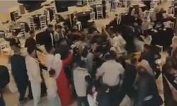 Düğün salonunda takı kavgası (Video)