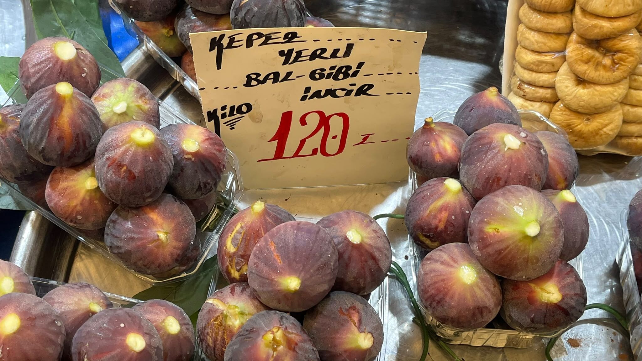 Çanakkale pazarında dikkat çeken sabah fiyatları