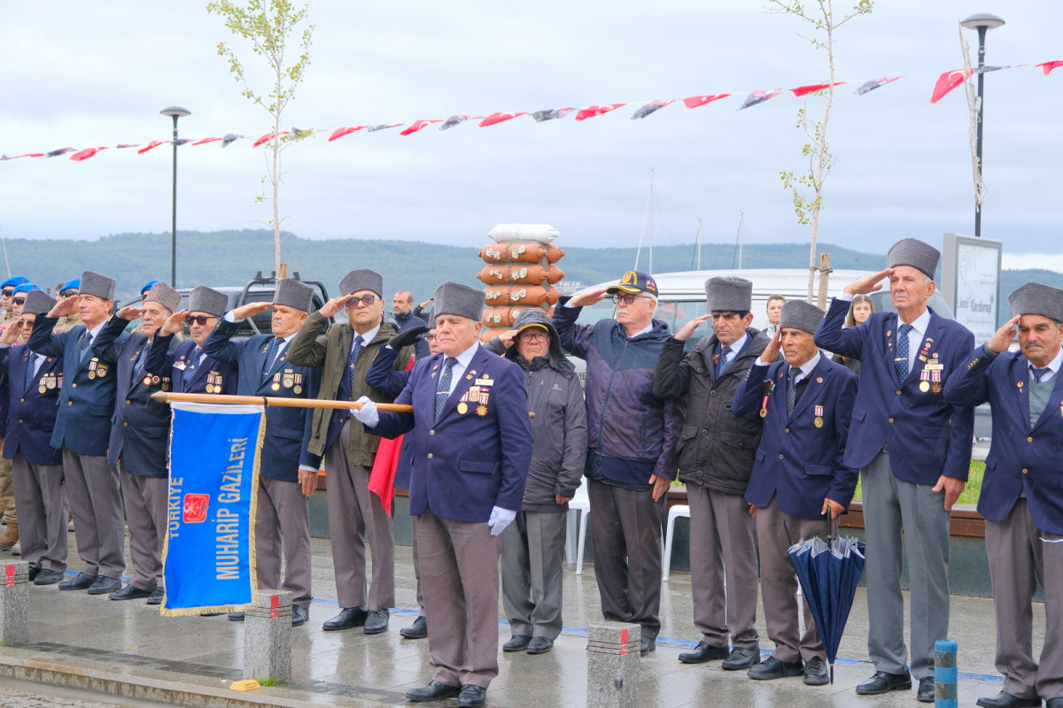 Çanakkale’de 29 Ekim Cumhuriyet Bayramı Törenle Kutlandı fotoğraf 8