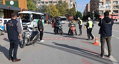 Elazığ'da kurallara uymayan 63 motosiklet sürücüsüne 1 milyon lira ceza