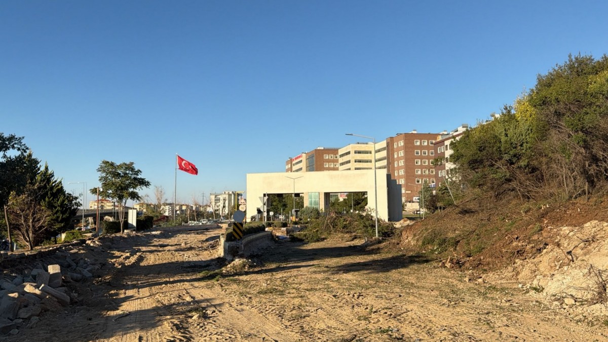 Çanakkale Onsekiz Mart Üniversitesi Terzioğlu Yerleşkesi’nde Ulaşım Konforu ve Altyapı Güçleniyor fotoğraf 5