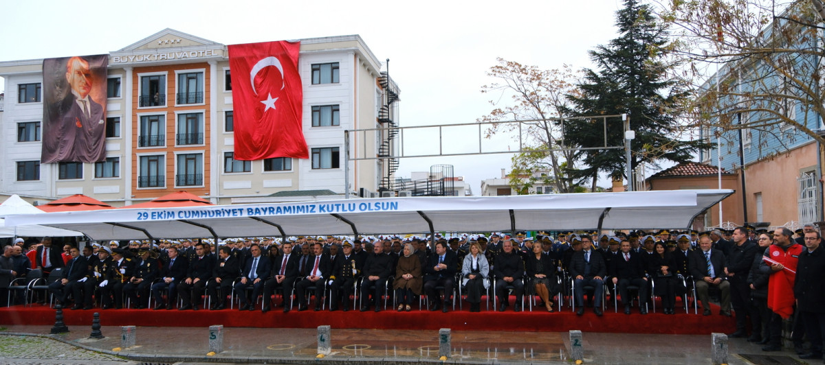 Çanakkale’de 29 Ekim Cumhuriyet Bayramı Törenle Kutlandı fotoğraf 2