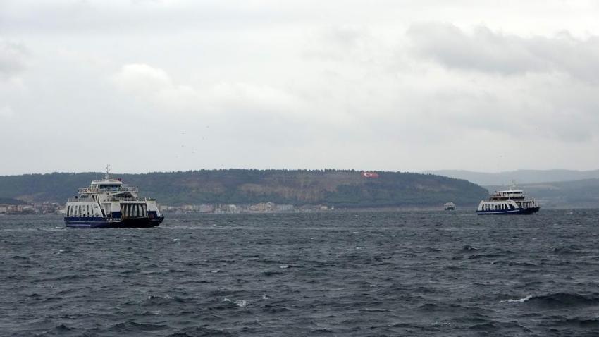 Çanakkale’de feribot seferlerine fırtına engeli! Çok sayıda sefer iptal edildi