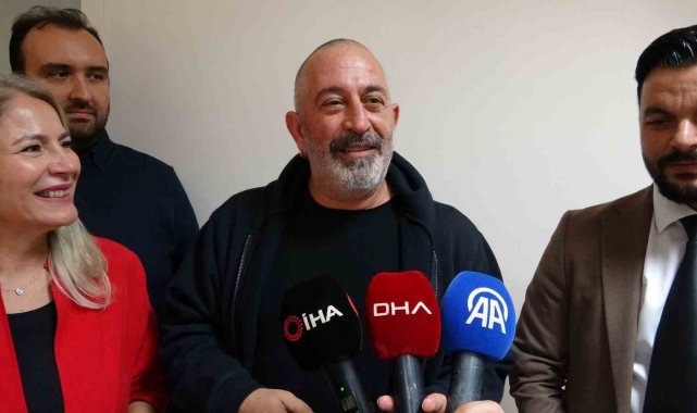 2026/10/kalp-krizi-sonrasi-kontrol-icin-canakkale39ye-gelen-cem-yilmaz-quotdurumum-iyi-allah39a-sukur-zor-bir-sey-atlattigim-icin-dikkat-etmem-lazimquot_2.jpg