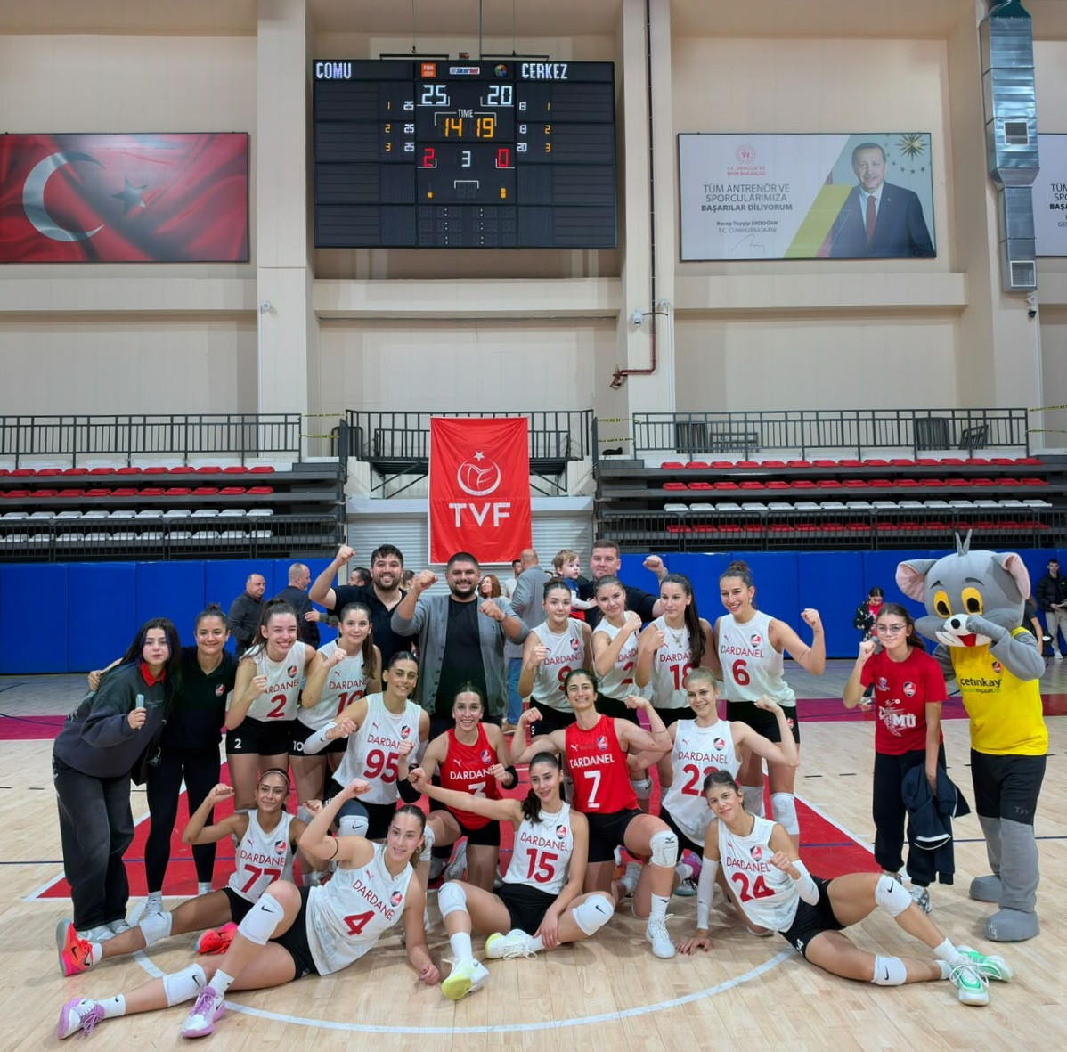 ÇOMÜ Spor Kulübü’nden Net Galibiyet: "Amacımız Güçlü Bir Voleybol Kültürü Oluşturmak" fotoğraf 4