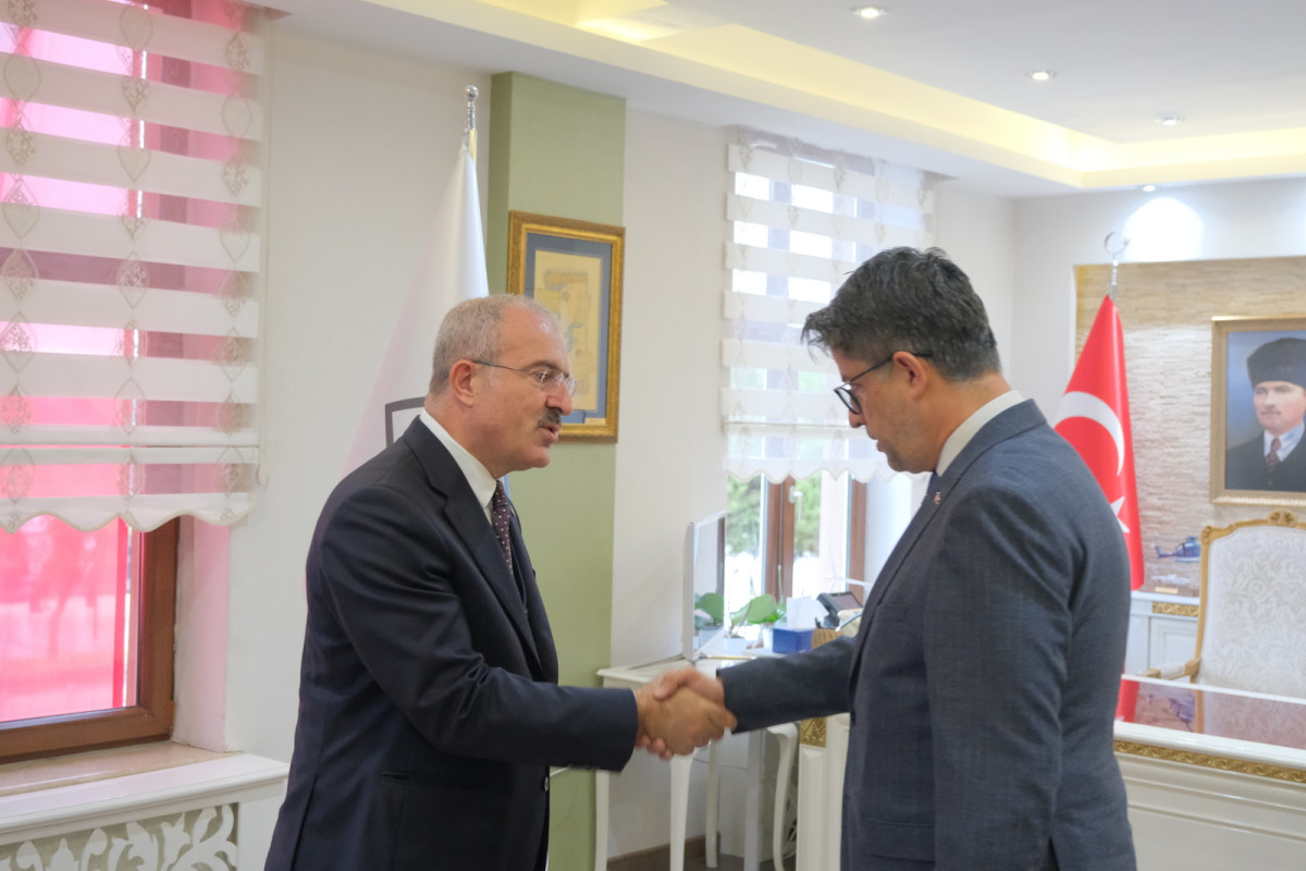 Çanakkale’de 29 Ekim Cumhuriyet Bayramı Törenle Kutlandı fotoğraf 1