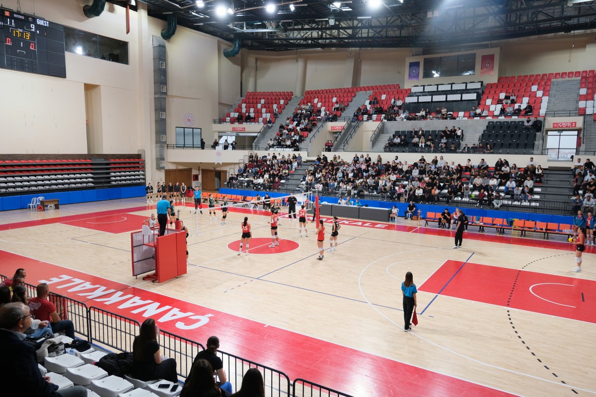 ÇOMÜ SK Kadın Voleybol Takımı’ndan 3-0’lık Galibiyet fotoğraf 2
