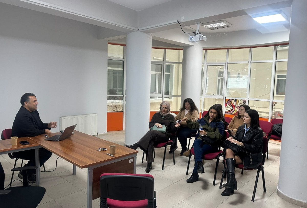 ÇOMÜ’de Eğitimde Kaliteyi Güçlendiren Akreditasyon Buluşması fotoğraf 1