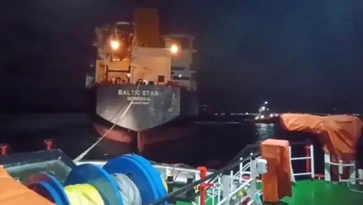 Çanakkale Boğazı'nda arızalanan 'Baltic Star' isimli tanker güvenli bölgeye demirletildi