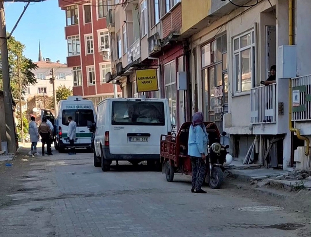 Gelibolu'da yalnız yaşayan fayans ustası evinde ölü bulundu