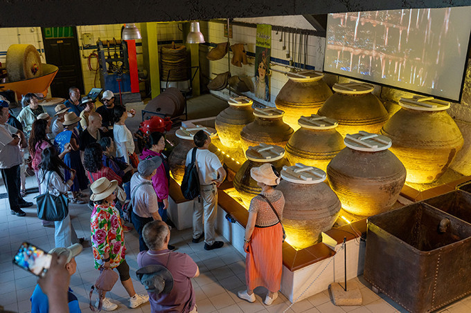 Çinli turistlerin Çanakkale'de yeni gözdesi zeytinyağı - Resim : 2