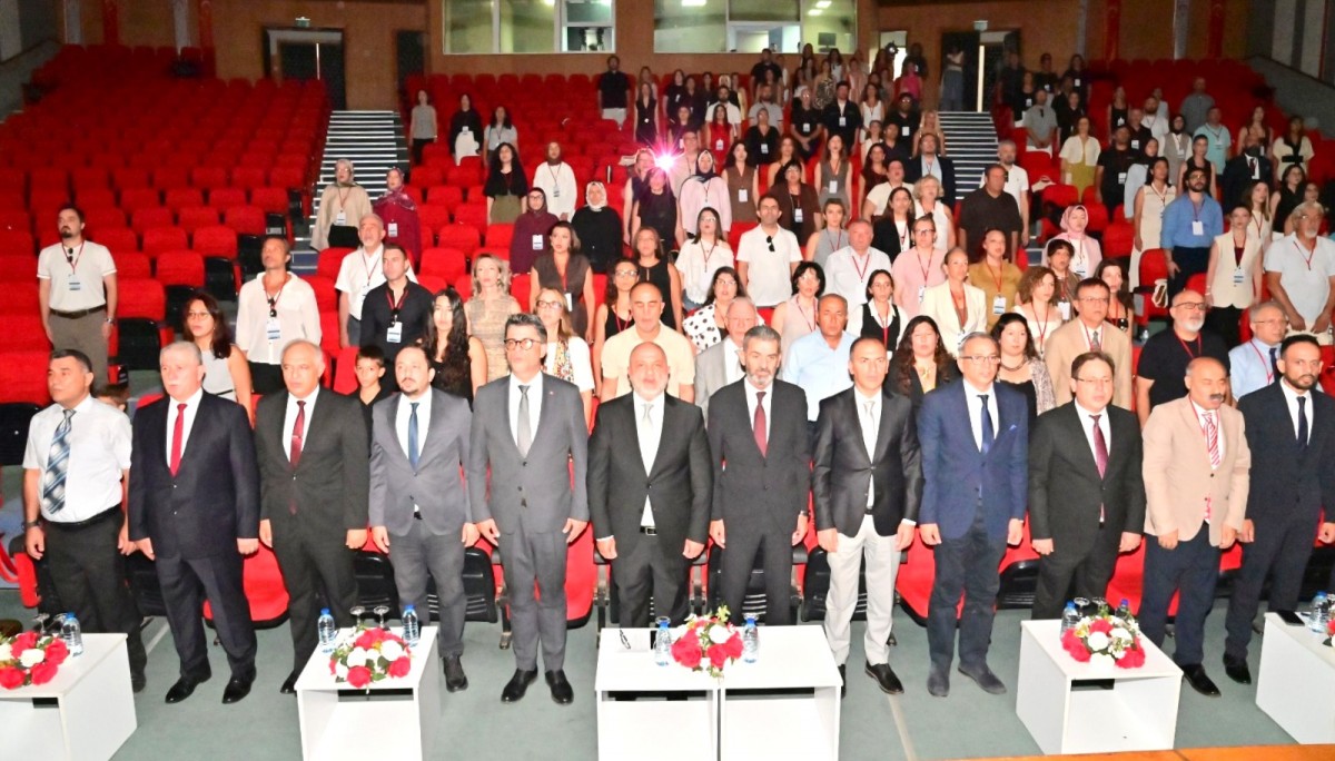 Üniversitelerarası Kurul Başkanı ve ÇOMÜ Rektörü Prof. Dr. Ramazan Cüneyt Erenoğlu, XII. Uluslararası TURKCESS Kongresi’nin Açılışına Katıldı fotoğraf 3