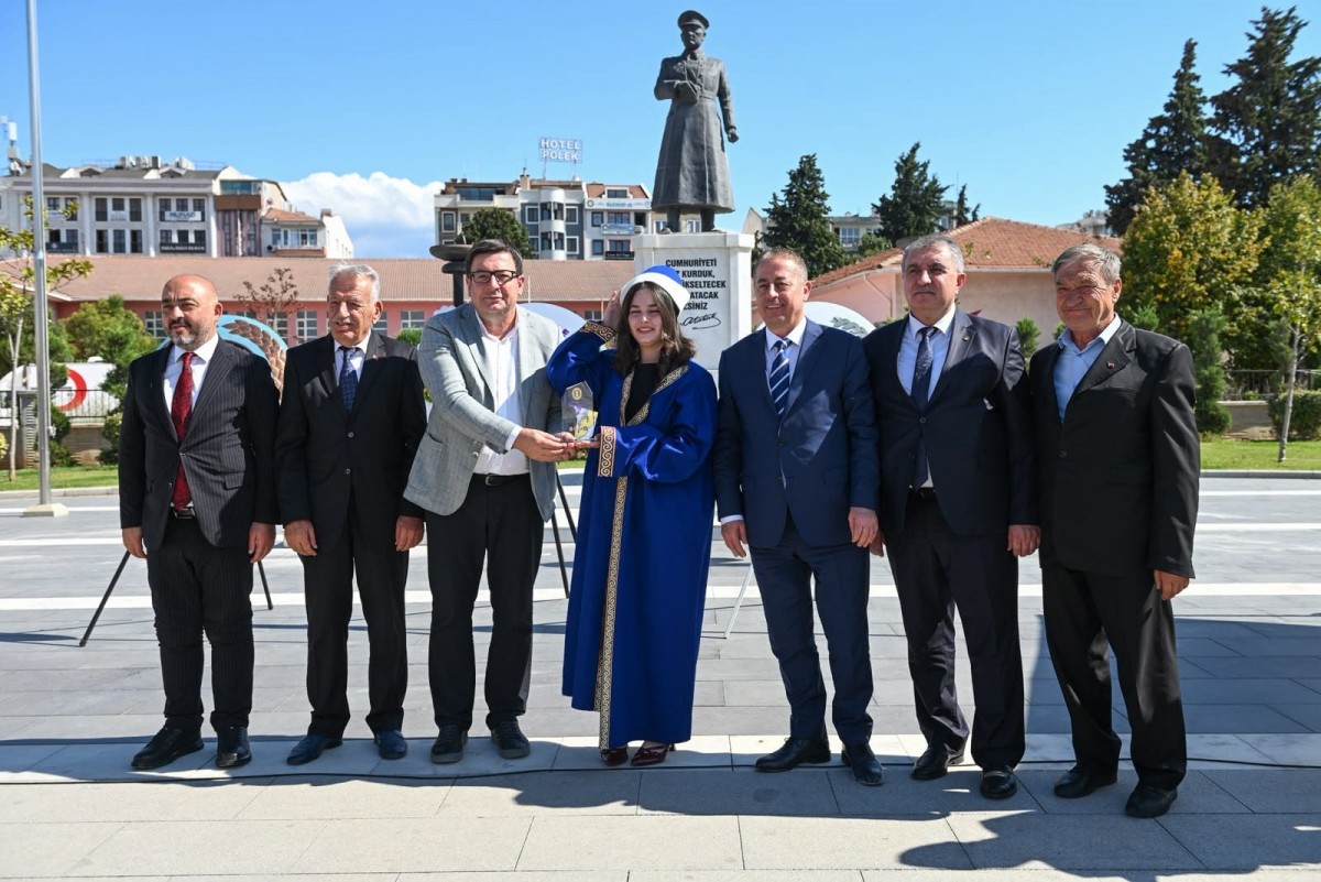 Ahilik Haftası Kutlamaları Çanakkale’de Başladı: ÇOMÜ, Geleceğin Usta ve Zanaatkârlarına Öncülük Ediyor fotoğraf 4