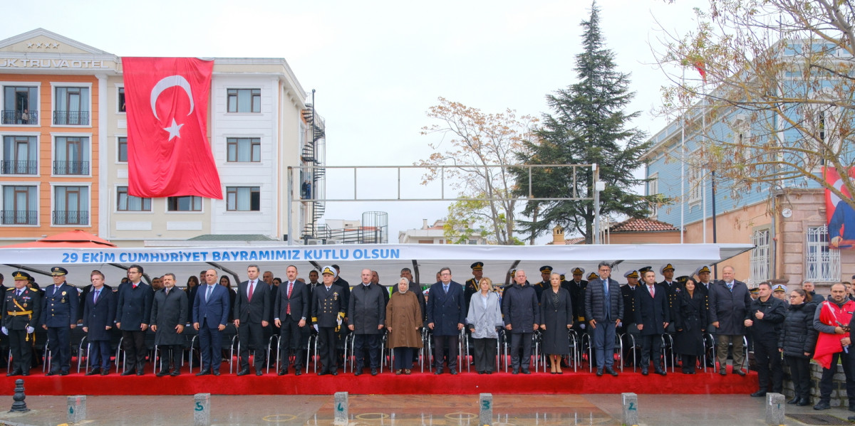 Çanakkale’de 29 Ekim Cumhuriyet Bayramı Törenle Kutlandı fotoğraf 4