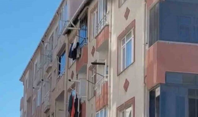 2026/10/gelibolu39da-bir-apartmanin-439uncu-katindan-cikan-yangin-korkuttu.jpg