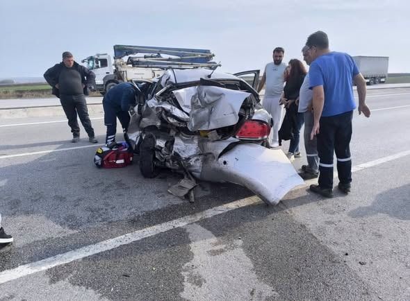 Çanakkale Yolunda Feci Kaza! 3 Yaralı