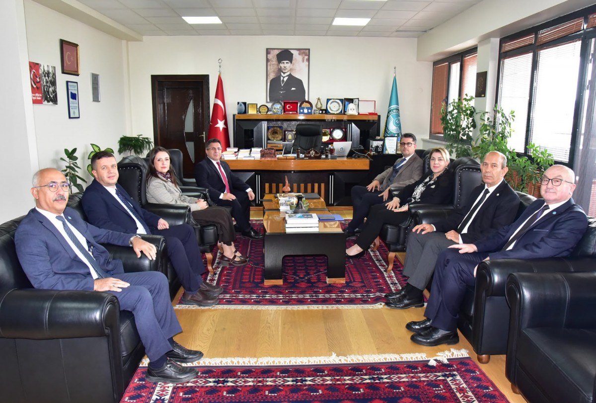 ÇOMÜ Rektörü Prof. Dr. Ramazan Cüneyt Erenoğlu, TÜB 26. Üst Kurul Toplantısı’na Katıldı fotoğraf 1