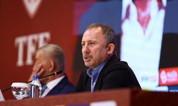 A Milli Futbol Takımı'nda Sergen Yalçın dönemi resmen başladı (Video)