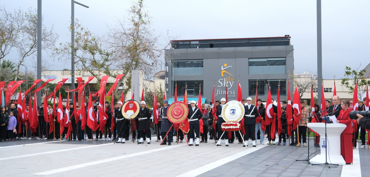 ÇOMÜ Ailesi 29 Ekim Cumhuriyet Bayramı Coşkusu Kutlamalarını Cumhuriyet Meydanı'nda Başlattı fotoğraf 8