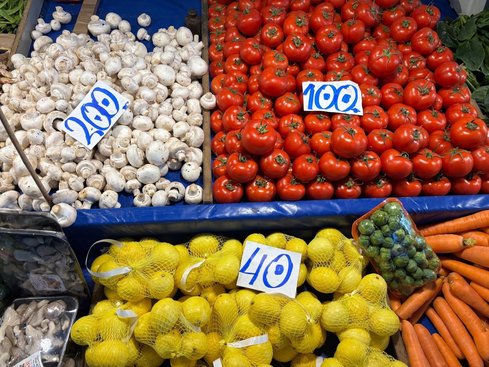 Biga’da güneş pazara hareket getirdi! Peki fiyatlar nasıl?