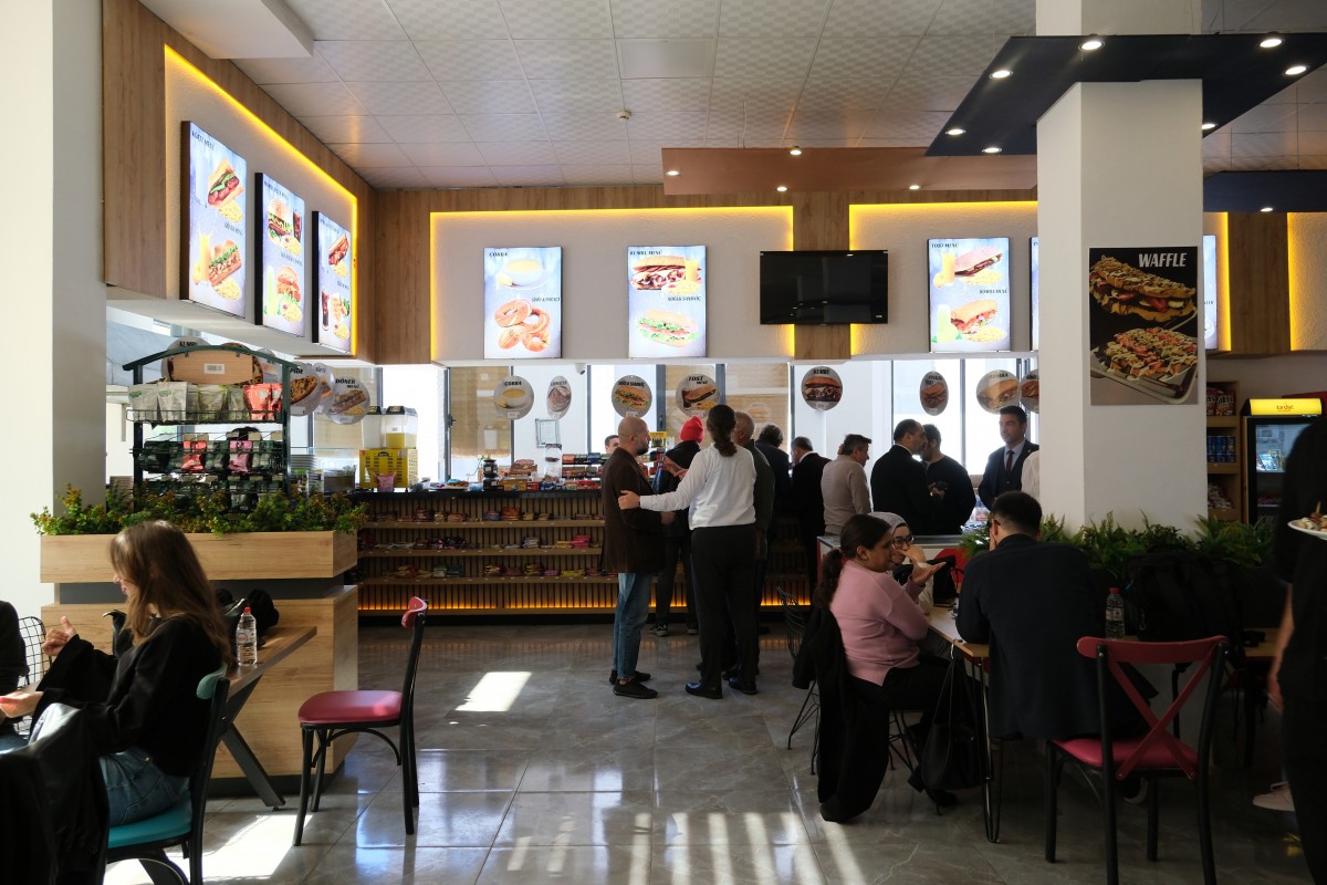 ÇOMÜ Eğitim Fakültesinde İlia Cafe Kantin Hizmete Açıldı fotoğraf 2
