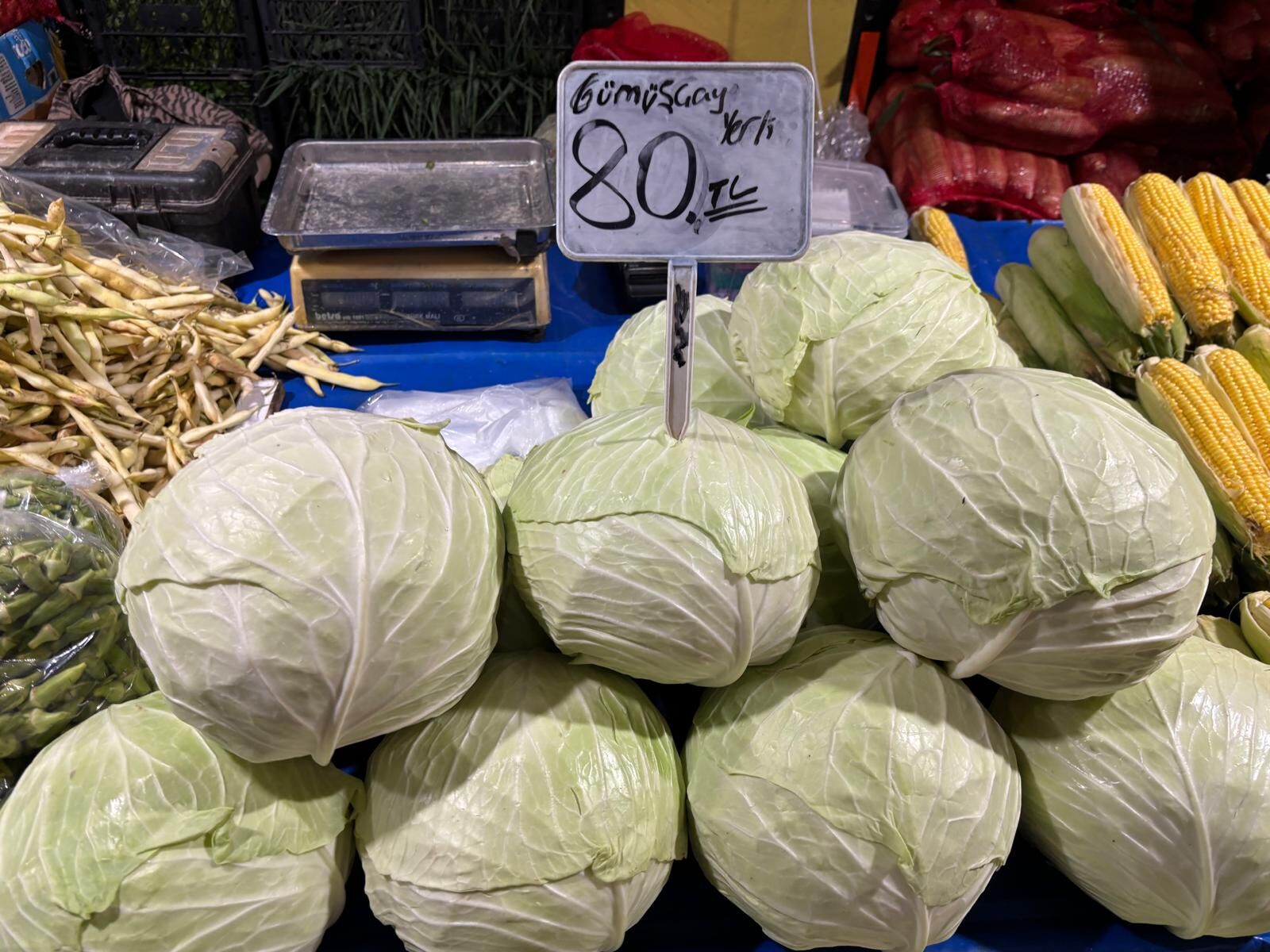 Biga’da tezgâhlar bu hafta böyle!
